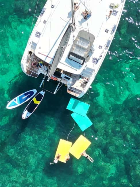 Majorca: Dinner aboard a private catamaran with snorkeling and paddle surfing - FAQ