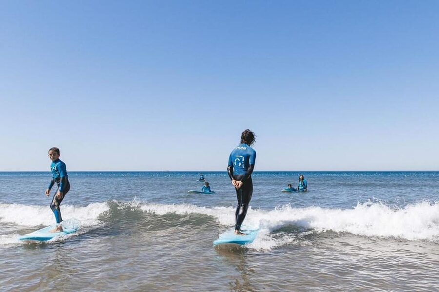 Matosinhos: Best surf Lesson with all equipment - Coaching style: encouragement matters more than bravado