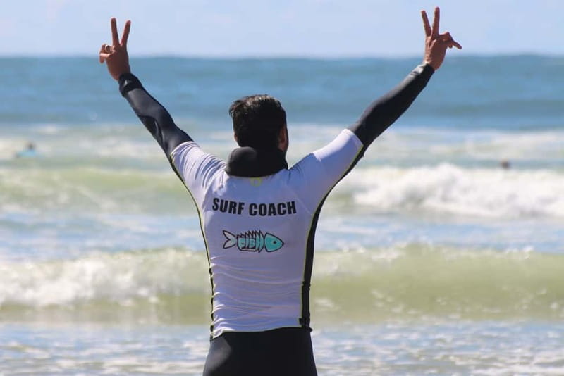 Matosinhos: Surfing Lesson with Equipment - Who should book this lesson