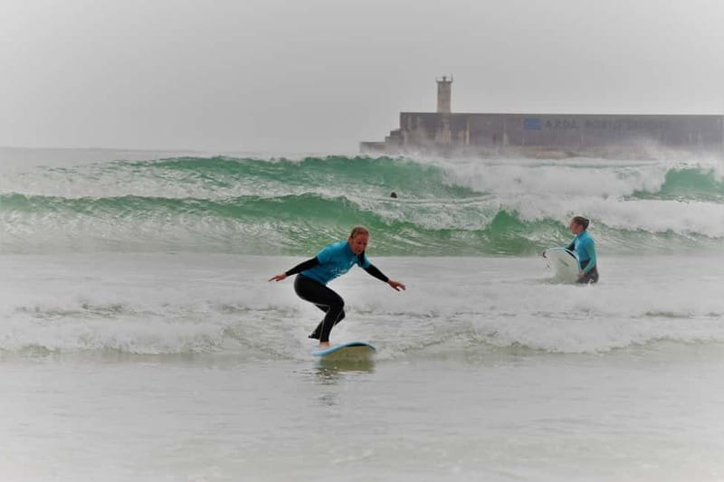 Matosinhos: Surfing Lesson with Equipment - What happens during the 90 minutes