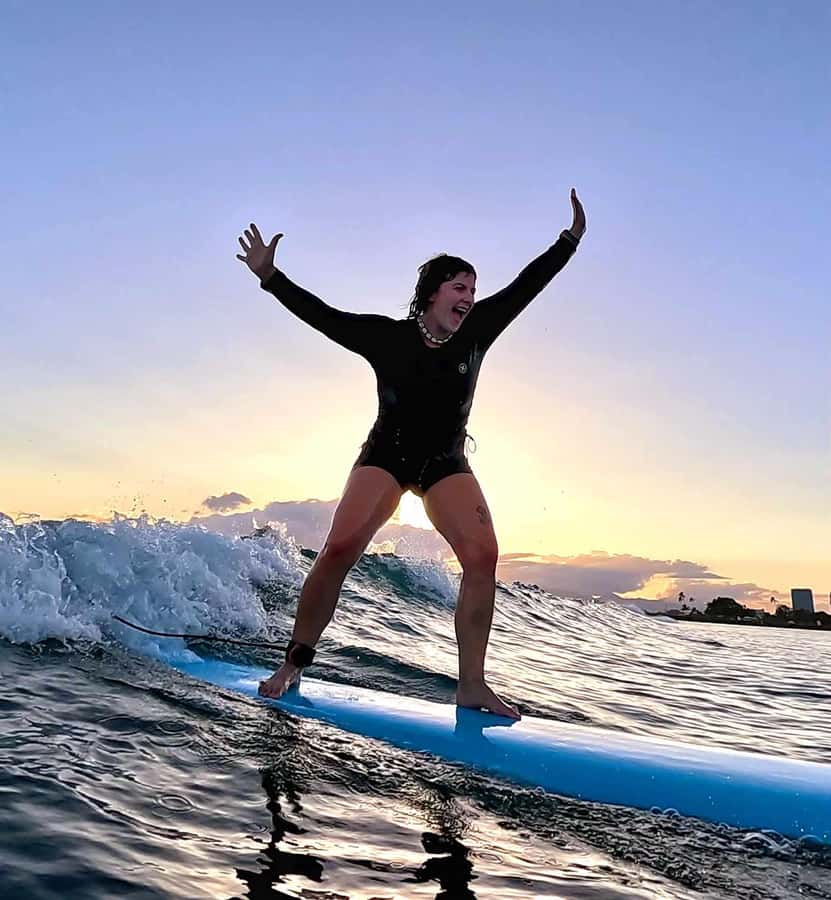 Oahu: Your Private Group Surf Lesson in Waikiki - Timing, weather, and the 75-minute format