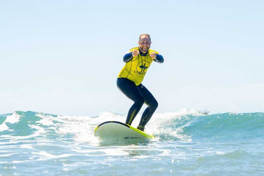 Playa del Inglés Maspalomas: High Quality Surf Classes - Working with the instructors in the water