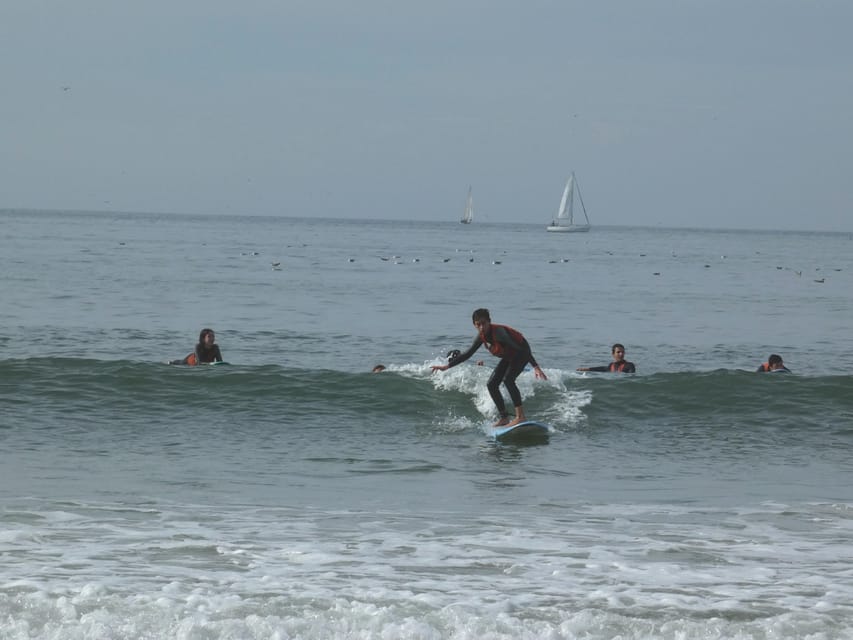 Porto: Surf Lesson in a small group - Equipment, insurance, and the real value of $35