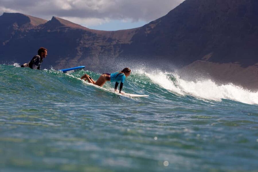 Private Surfing in Lanzarote: Enjoy the waves just for you - ALL LEVELS - On the beach, safety comes before style
