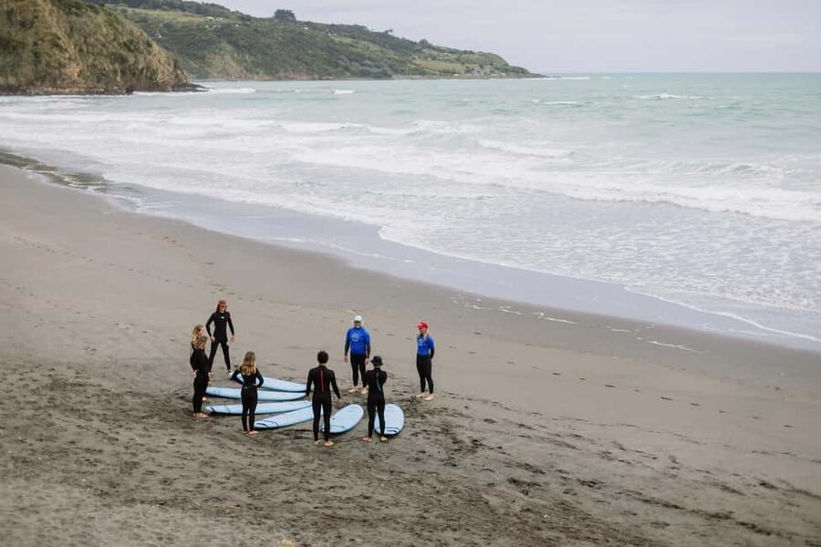 Raglan: Private Surf lesson 2:1 - Why this Raglan lesson works well for beginners