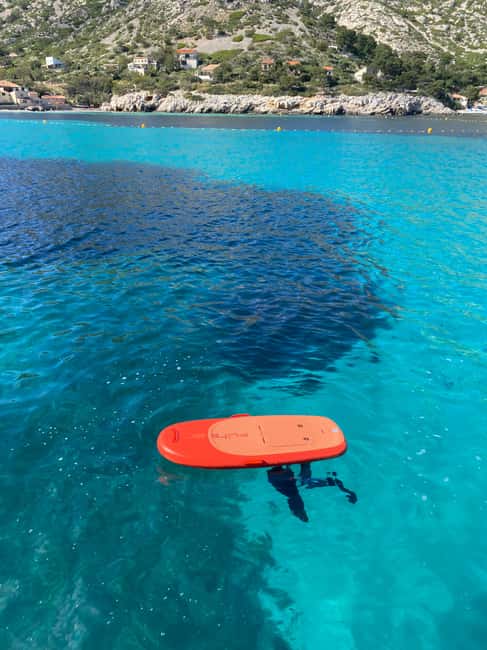 Saint Tropez: Learn how to Surf with an eFoil - What eFoiling near Saint Tropez actually feels like
