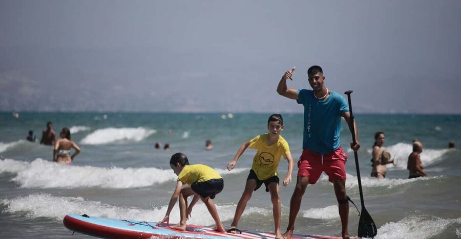 San Juan Beach: Paddle Surf Table rental + Snack and Drink - The snack and drink add practical value