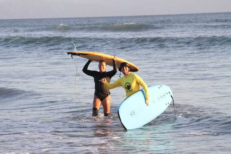 Sayulita: La Lancha Beach, Sunset Surfing Lesson - What the surf instruction is like
