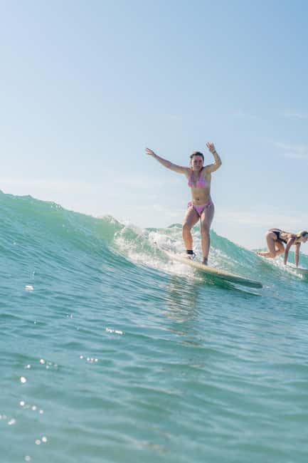 Sayulita: Surfing Lesson - The short walk to the beginner waves
