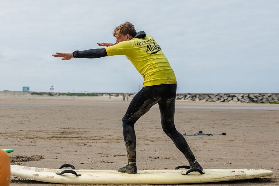 Scheveningen Beach: 1,5-Hour Surf Experience for Adults - Why Scheveningen is a good place to try surfing