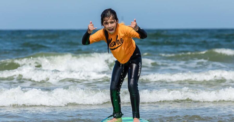 Scheveningen Beach: 1,5-Hour Surf Experience for kids - The water time is where the lesson comes alive