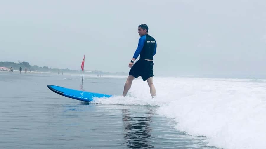 Seminyak: 2-Hour Surf Lesson in Seminyak for All Levels - The main event: catching waves at Seminyak