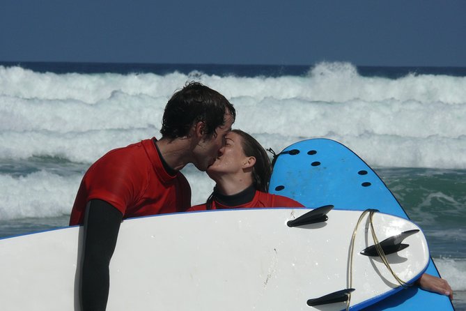 Surf class in Famara 9:15-12:00 or 11:45-14:30 (2h class) - Meeting at Av. el Marinero 13