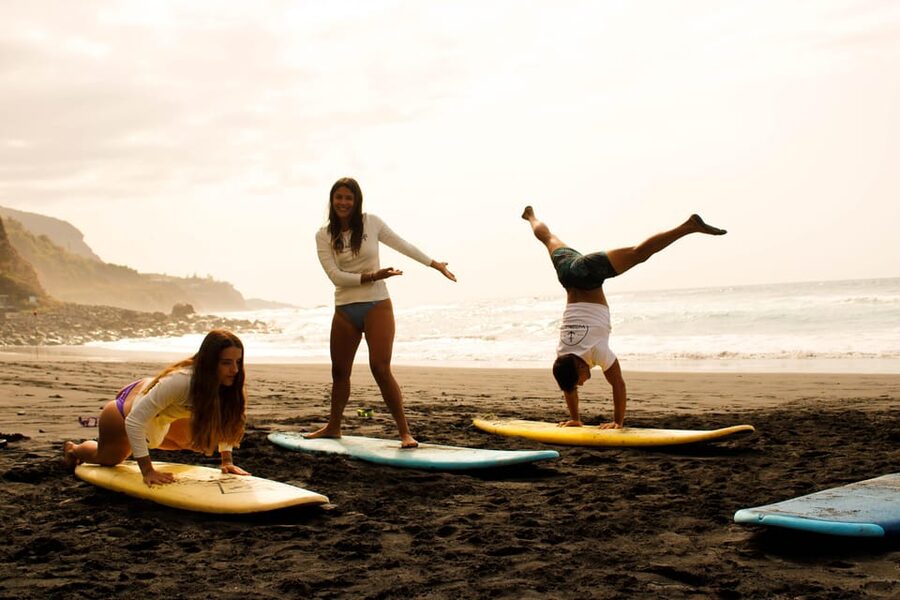 Surf class in Tenerife South - The first part of the two-hour class