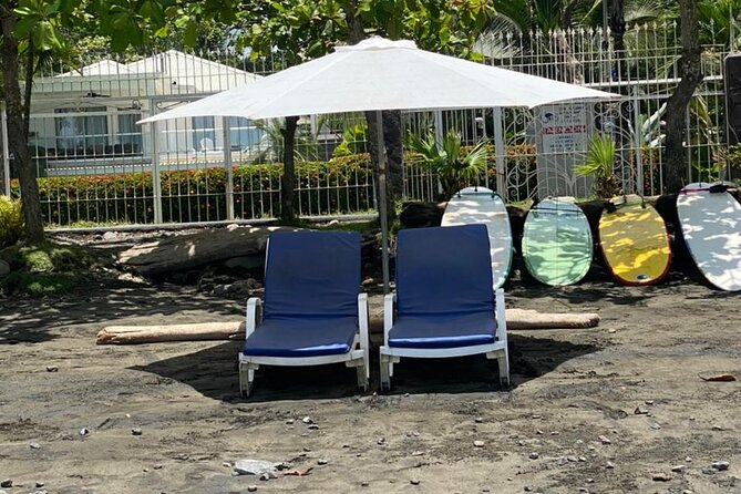Surf Lesson + Beach day in Jaco Beach! - The first 10 to 15 minutes on the sand