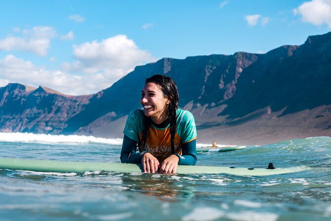 Surf Lesson for Beginners in Famara: Introduction in Surfing - The beach lesson: paddling, balance, and standing up