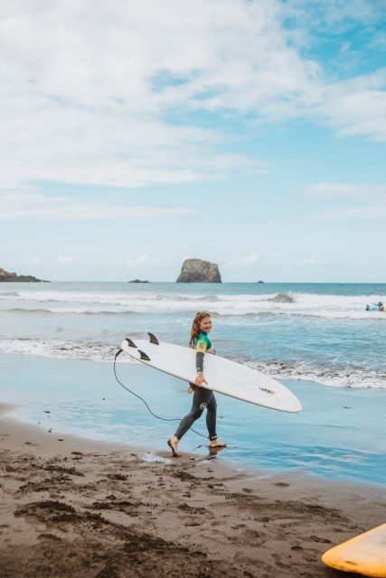 Surf lesson in Madeira - Why Surfing in Madeira Works So Well