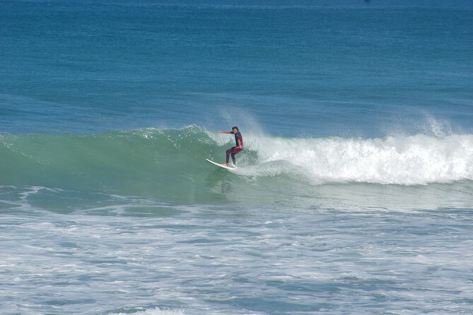 Surf lessons beginners in the Basque Country - Why this small Bidart class works for beginners