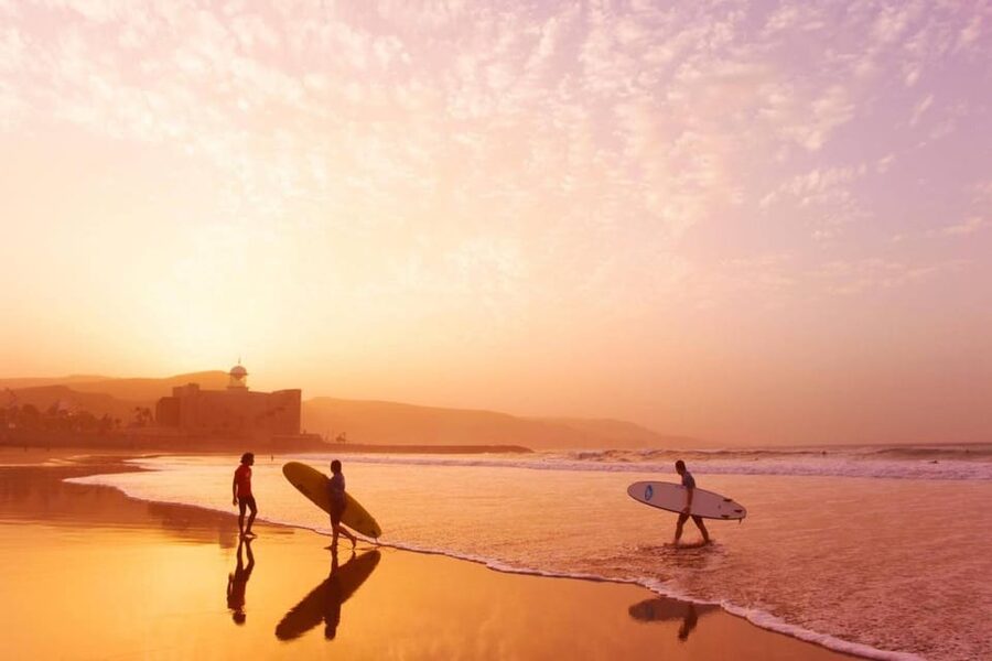 Surf lessons in Las Canteras Beach - Safety comes before catching a wave