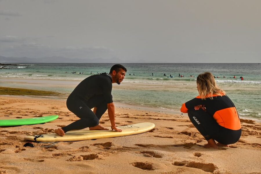 Surf Lessons | Learn to surf in Fuerteventura - Choosing the beach according to the day