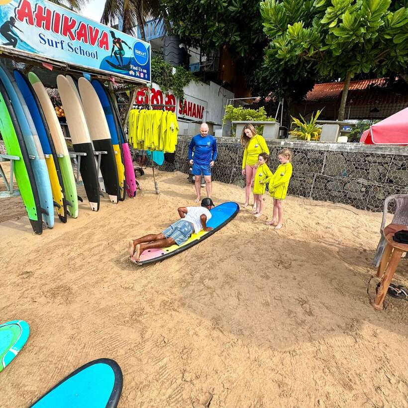 Surf School in Unawatuna, Galle - Arriving at Ahikava Surf School near Galle
