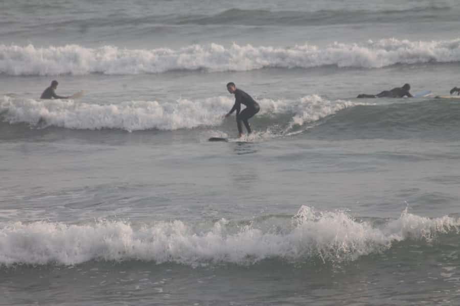 Surfing experience in Lima - Patient teaching matters more than showy technique