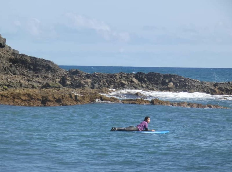 Surfing Lessons With Amazing Instructors in Madeira Island - The First 30 Minutes: Briefing, Wetsuits, and Warm-Up