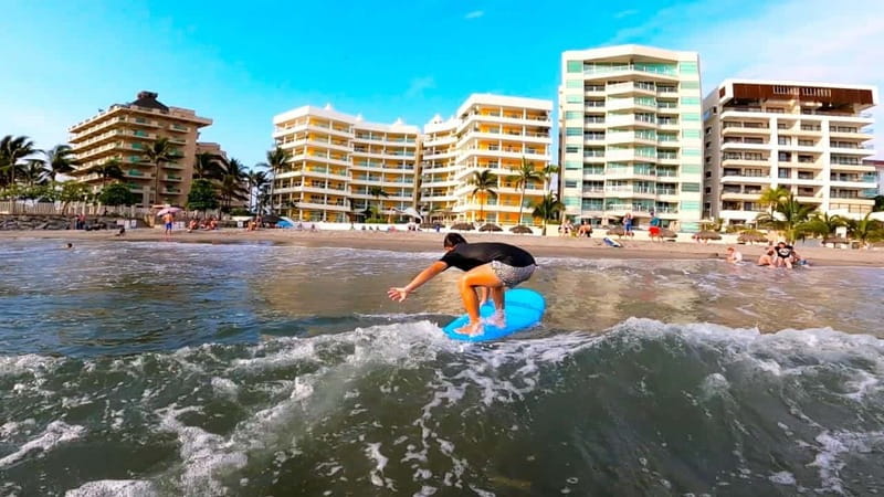Surfing on the north of the bay - The 25-minute beach lesson
