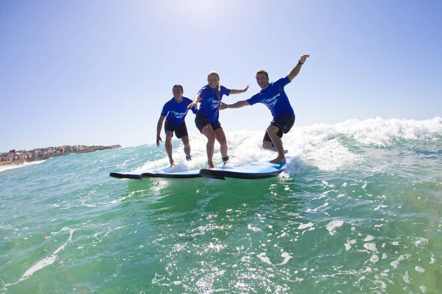 Sydney: Maroubra Surf Lesson - Equipment included, with two items to pack