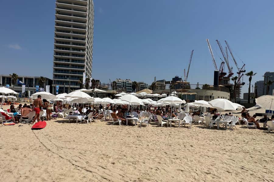 Tel Aviv: Professional Surfing Lessons at Beach Club TLV - Why private instruction helps beginners