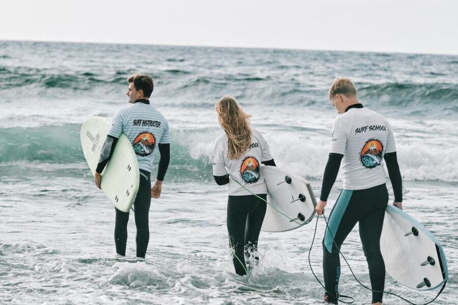 Tenerife: Surfboard and Surf equipment Rental - Choosing Between a Longboard and Shortboard