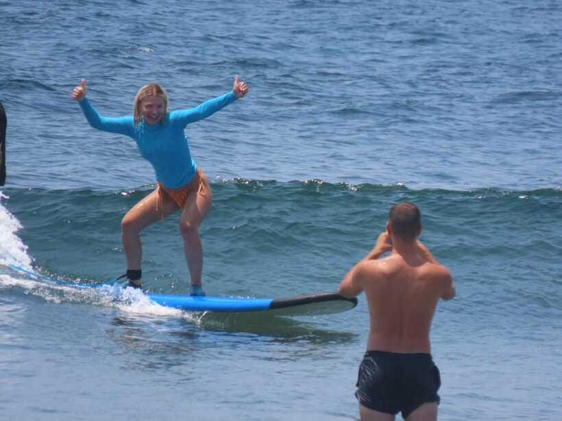 Uluwatu: Beginner & Intermediate Surf Lesson with Equipment - The first 45-minute water session