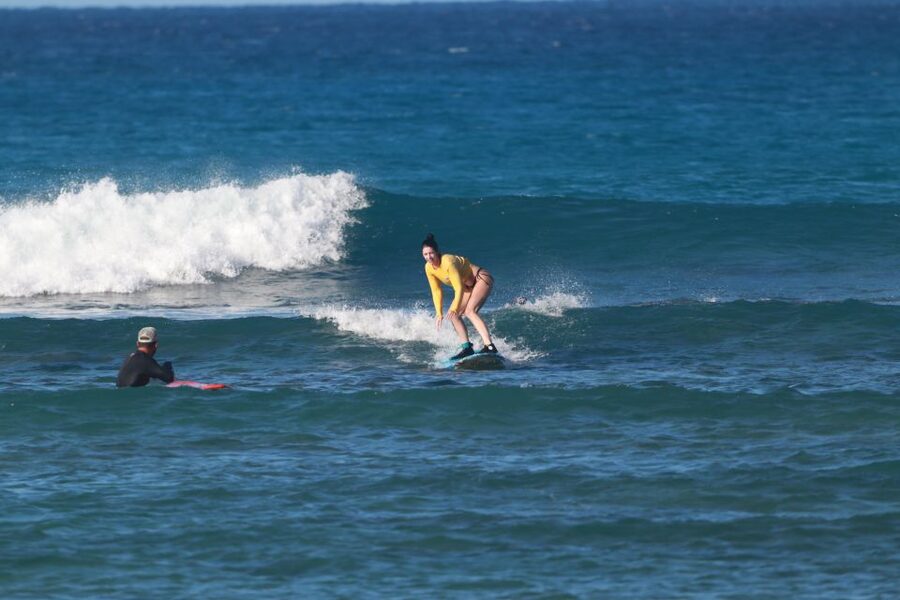 Waikiki Beach: Surf Lessons - Weather and ocean conditions