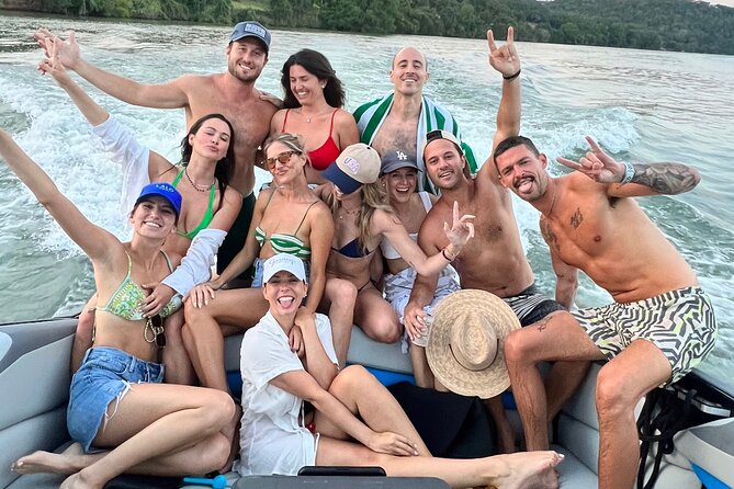 Wakesurf Trip on Lake Austin - BYOB Captained (up to 12 guests) - More than wakesurfing: choosing your four-hour mix